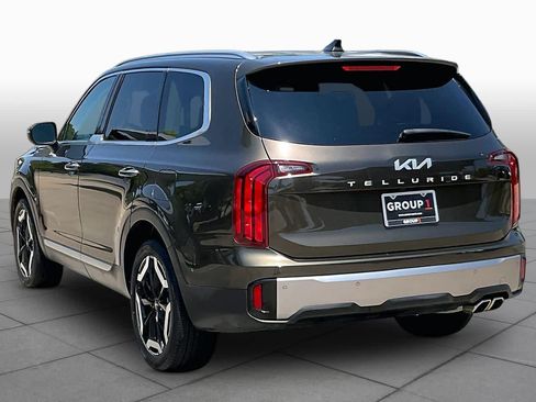Used 2025 Kia Telluride S FWD image 11