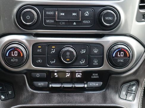 Used 2015 Chevrolet Suburban LTZ RWD image 30