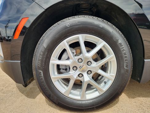 Certified 2024 Chevrolet Equinox LT FWD image 11