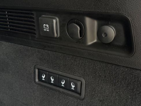 Used 2025 Jeep Grand Wagoneer Series III w/ Rear Seat Video Group 1 AWD/4WD image 76