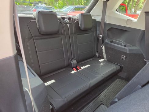 Used 2020 Volkswagen Tiguan SE w/ Panoramic Sunroof Package FWD image 15