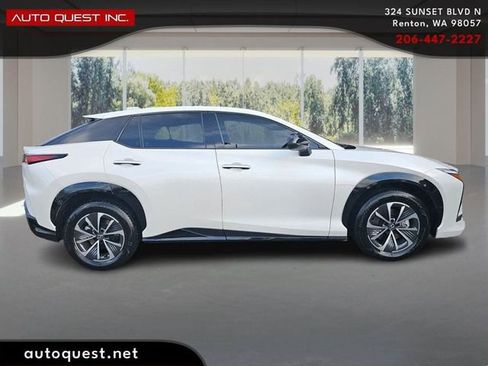 Used 2024 Lexus RZ 450e Premium image 4
