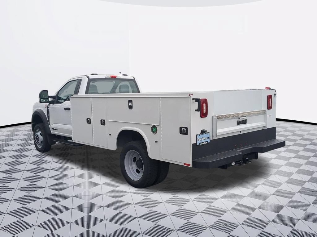 New 2024 Ford F550 4x4 Regular Cab Super Duty image 3