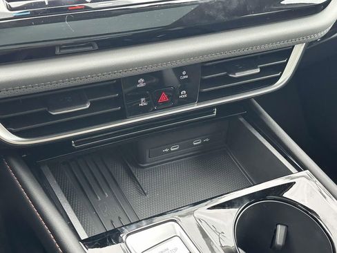 New 2026 Volkswagen Atlas Peak Edition AWD/4WD image 23