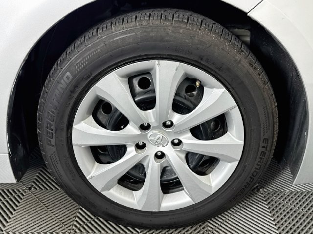 Used 2024 Toyota Corolla LE FWD image 28