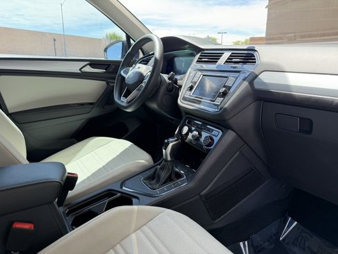 Used 2022 Volkswagen Tiguan S FWD image 38