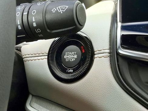 Certified 2025 Jeep Compass Limited AWD/4WD image 23