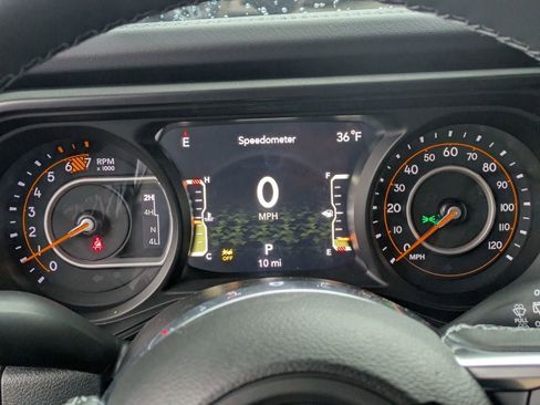 New 2026 Jeep Wrangler Unlimited Sahara image 17