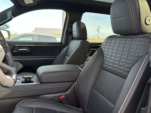 Used 2024 GMC Sierra EV Denali AWD/4WD image 5