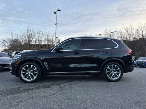 Used 2022 BMW X5 xDrive40i w/ Premium Package image 3