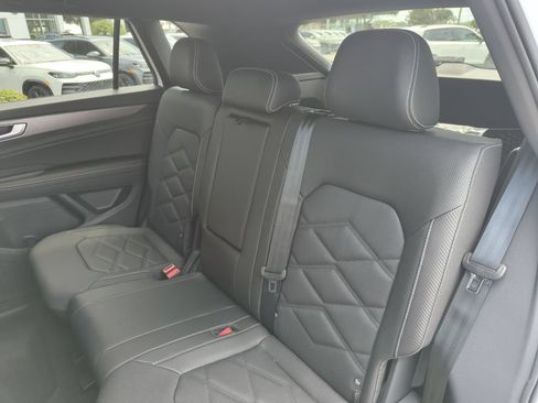 New 2026 Volkswagen Atlas Cross Sport SE FWD image 29