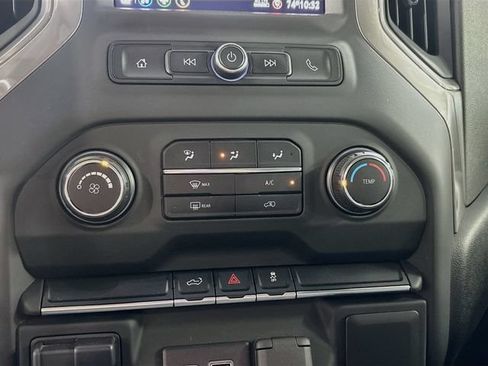 Used 2021 Chevrolet Silverado 2500 Custom w/ Custom Value Package AWD/4WD image 15