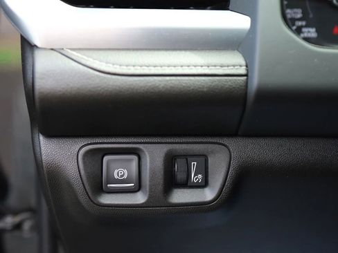 Used 2018 GMC Acadia SLE w/ LPO, Black Accent Package image 13