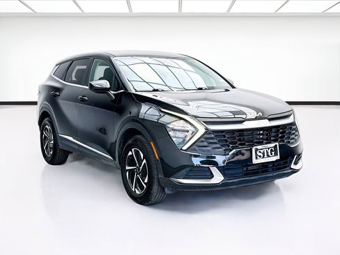 Used 2023 Kia Sportage LX AWD/4WD image 3