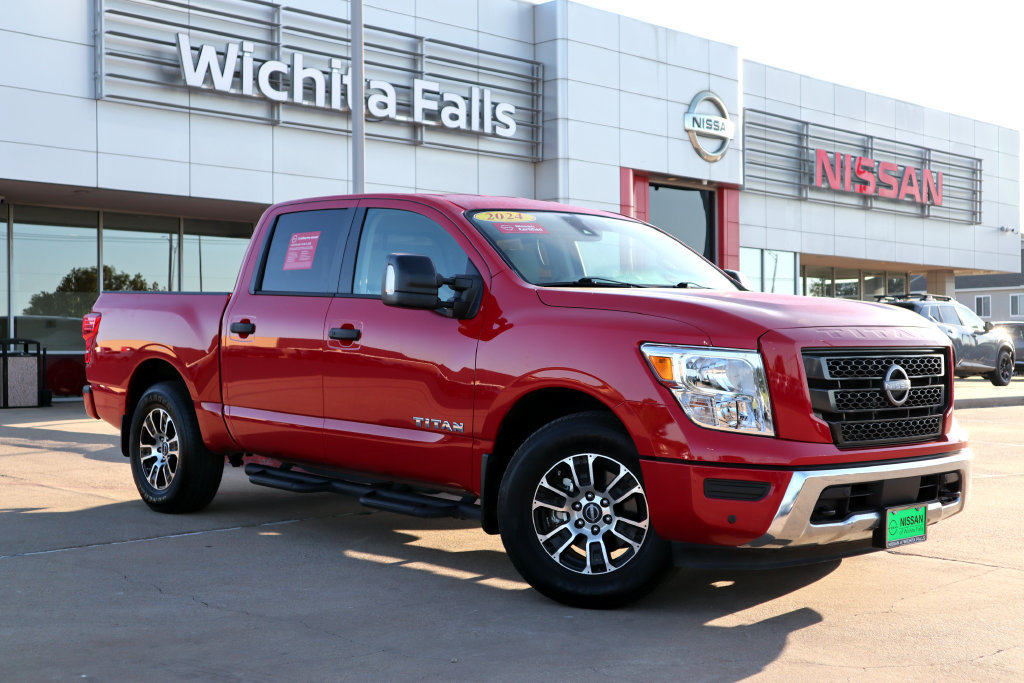 Certified 2024 Nissan Titan SV w/ SV Convenience Package RWD image 1