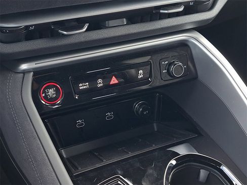 New 2025 Audi SQ5 Premium Plus image 13