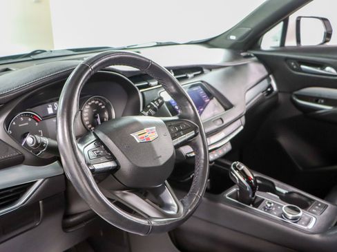 Used 2023 Cadillac XT4 Premium Luxury image 23