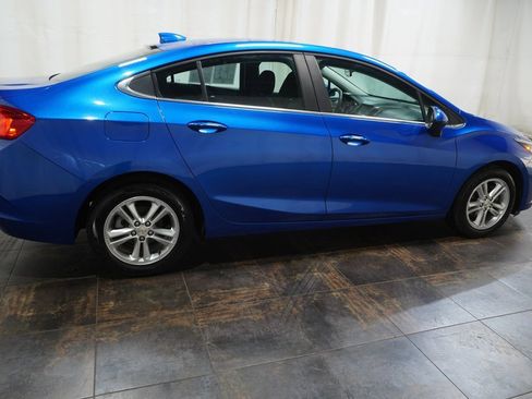 Used 2016 Chevrolet Cruze LT w/ Convenience Package image 4