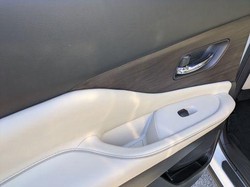 Used 2020 Nissan Murano Platinum image 26