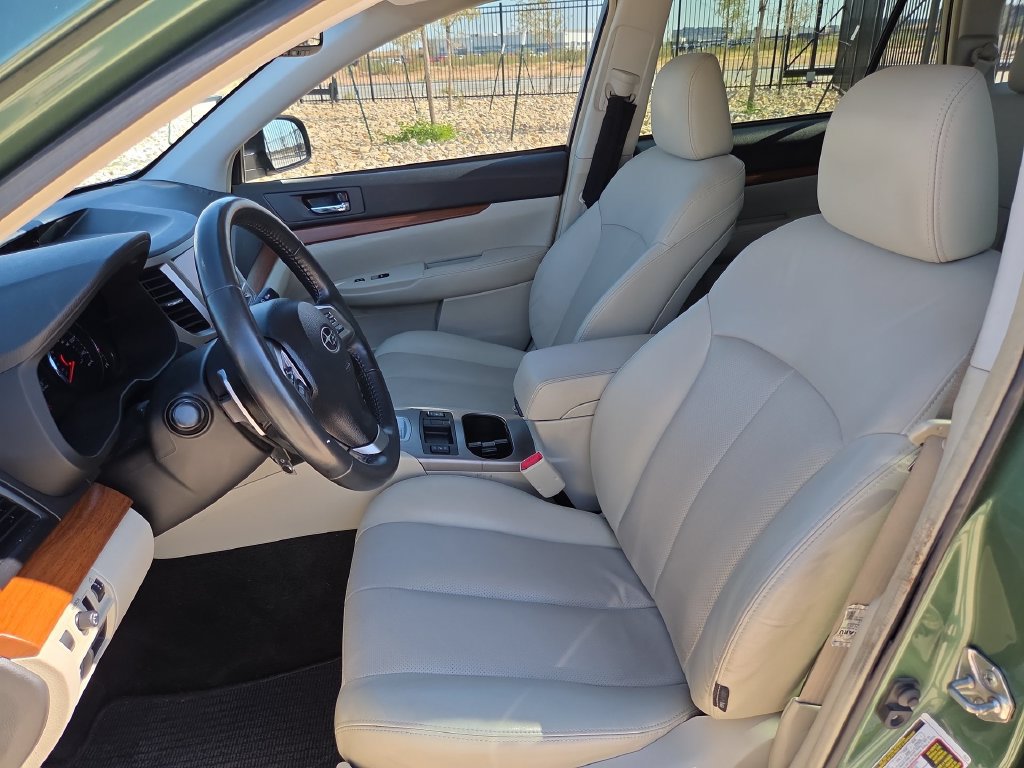 Used 2014 Subaru Outback 2.5i Limited AWD/4WD image 16