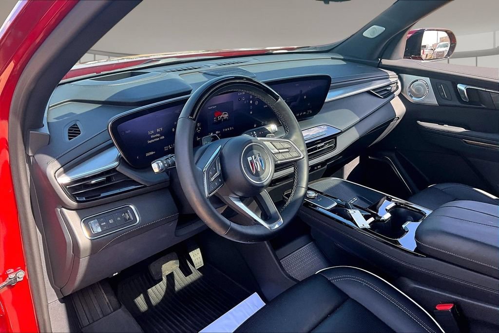 Used 2025 Buick Enclave Avenir w/ Super Cruise Package FWD image 13