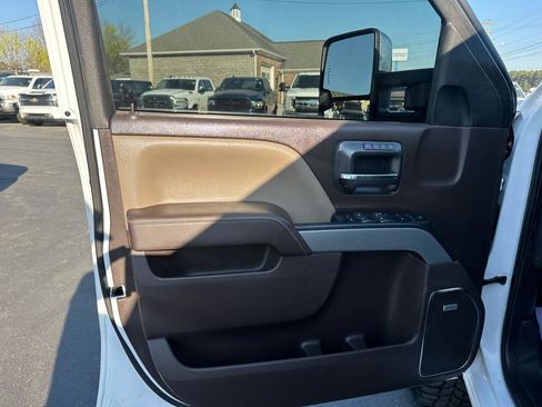 Used 2018 Chevrolet Silverado 2500 LTZ w/ Duramax Plus Package image 10