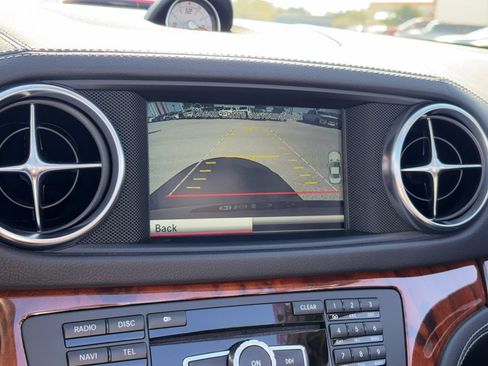 Used 2014 Mercedes-Benz SL 550 image 18