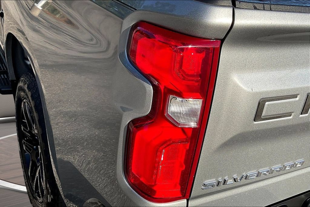 Used 2023 Chevrolet Silverado 1500 RST RWD image 27