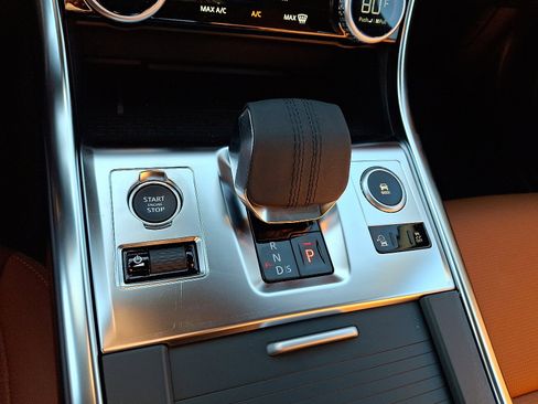 New 2024 Jaguar XF R-Dynamic SE AWD/4WD image 12