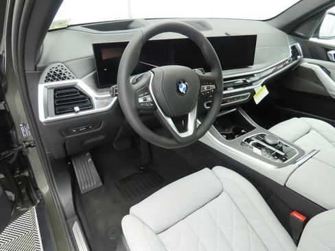 Used 2026 BMW X5 sDrive40i w/ Climate Comfort Package RWD image 10