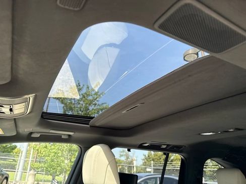 Used 2022 Lexus LX 600 4WD w/ Accessory Package (Z1) image 9
