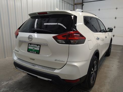 Used 2019 Nissan Rogue SV w/ Premium Package AWD/4WD image 9