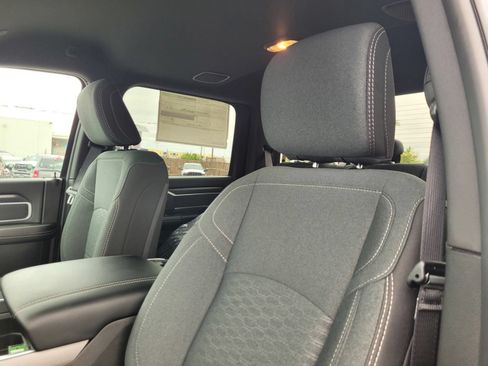 New 2026 RAM 2500 Big Horn AWD/4WD image 12