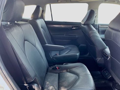 Used 2020 Toyota Highlander Limited AWD/4WD image 20