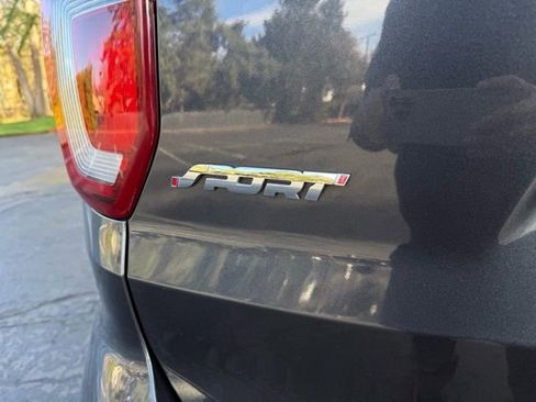 Used 2017 Ford Explorer Sport image 36