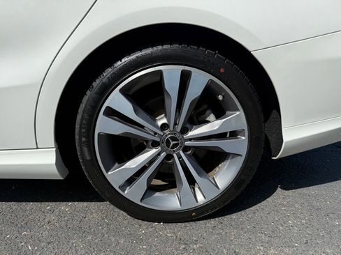 Used 2019 Mercedes-Benz CLA 250 4MATIC image 32