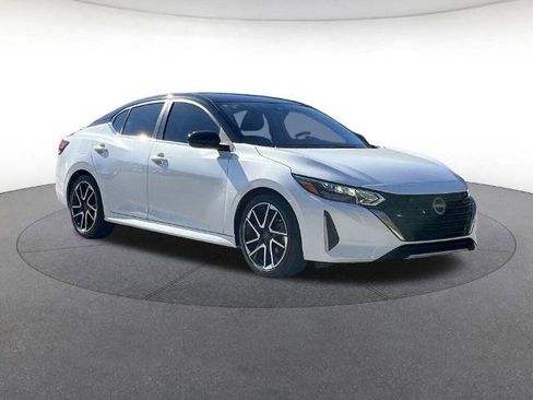 Certified 2025 Nissan Sentra SR image 25