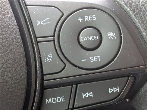 Used 2020 Toyota Corolla LE FWD image 12
