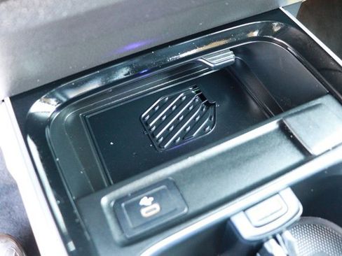 Used 2024 Mercedes-Benz EQB 250+ image 19
