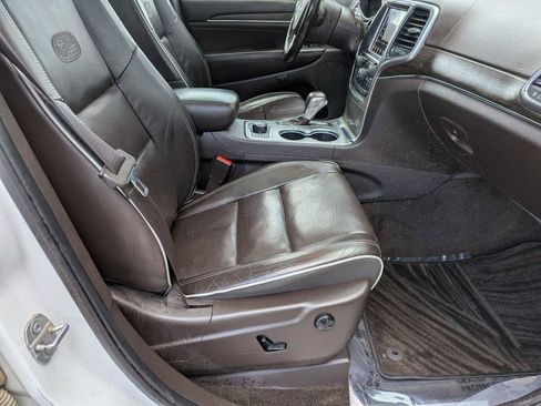 Used 2018 Jeep Grand Cherokee Overland AWD/4WD image 26