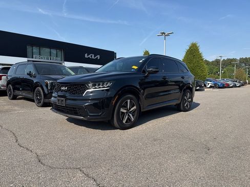 Used 2022 Kia Sorento S w/ Panoramic Sunroof Package FWD image 1
