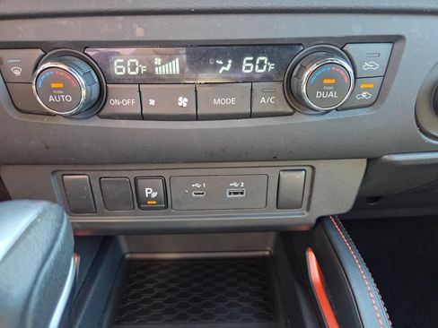 Used 2025 Nissan Frontier Pro-X RWD image 17