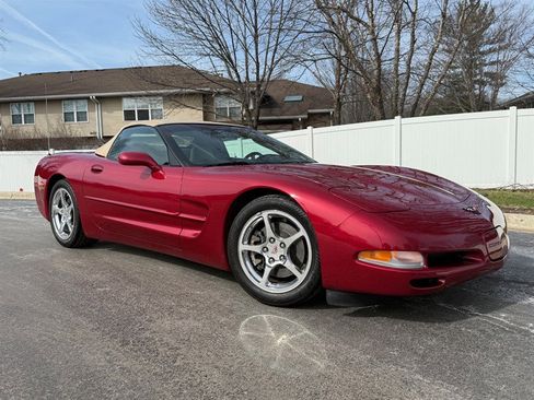 Used 2004 Chevrolet Corvette Convertible w/ Preferred Equipment Group image 2