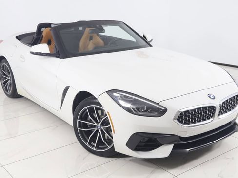 Used 2020 BMW Z4 sDrive30i w/ Convenience Package image 16