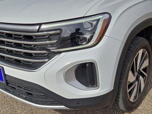 Used 2024 Volkswagen Atlas SE image 10