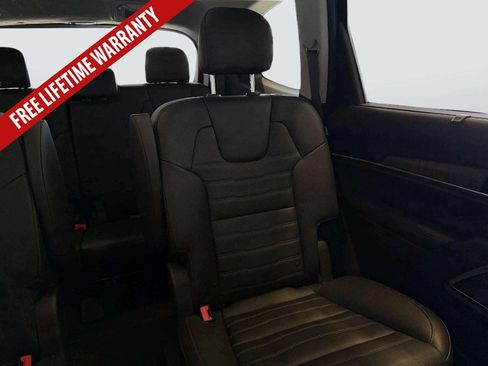 Used 2023 Kia Telluride AWD image 35