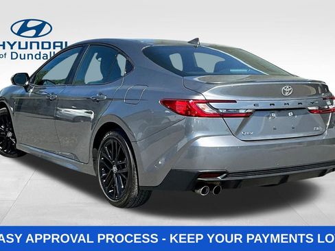 Used 2025 Toyota Camry LE FWD image 5