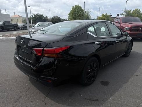 Used 2023 Nissan Altima 2.5 S FWD image 13
