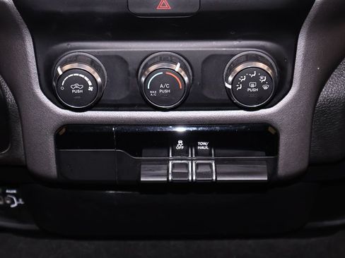 Used 2022 RAM 1500 Big Horn AWD/4WD image 30