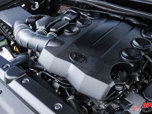 Used 2019 Toyota 4Runner TRD Off-Road Premium image 95